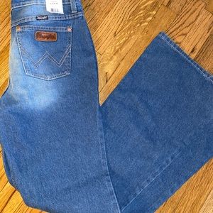 Wrangler Flare Leg Jeans